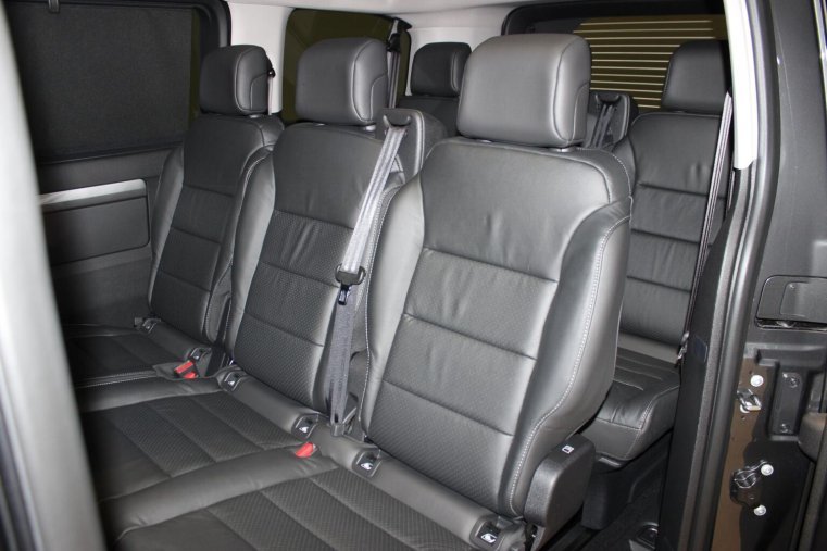Peugeot Traveller, Peugeot Traveller Allure L2 2.0 180k EAT8, barva šedá