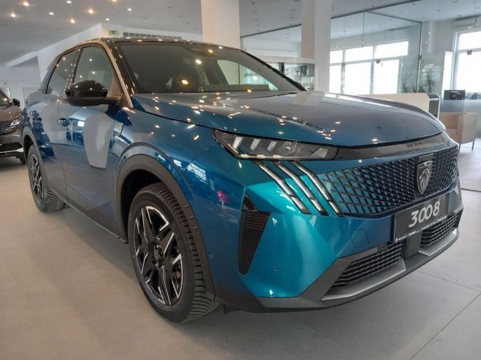 Peugeot 3008, Peugeot 3008 3008 GT Hybrid 145 e-DCS6, barva modrá