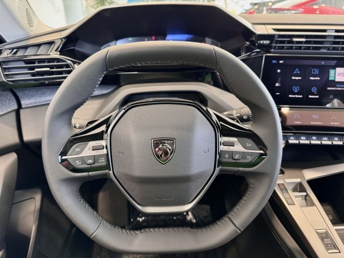 Peugeot 408, Peugeot 408 ALLURE, Automat, Pack Comfort, barva červená