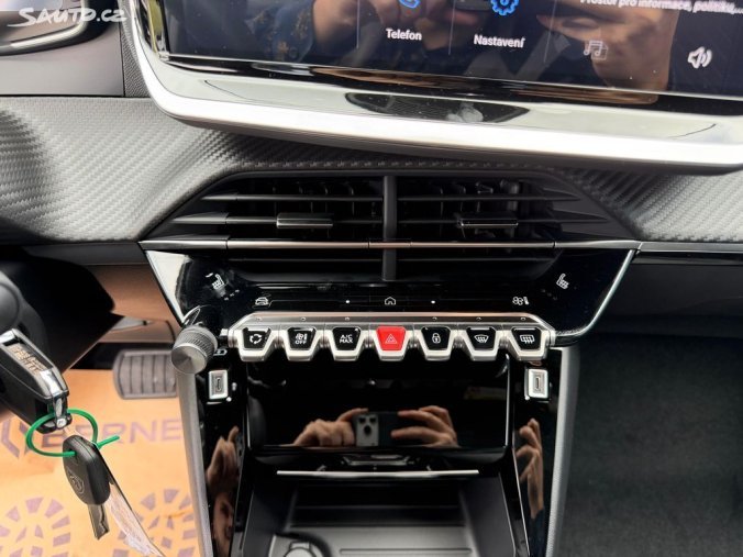 Peugeot 2008, Peugeot 2008 ALLURE PureTech 130k EAT8, barva bílá