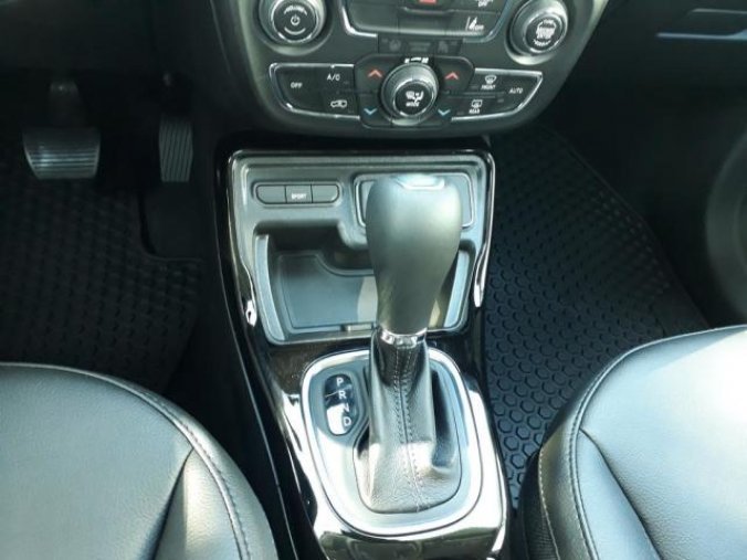 Jeep Compass, 1.3 150 PS NIGHT EAGLE automat, barva šedá