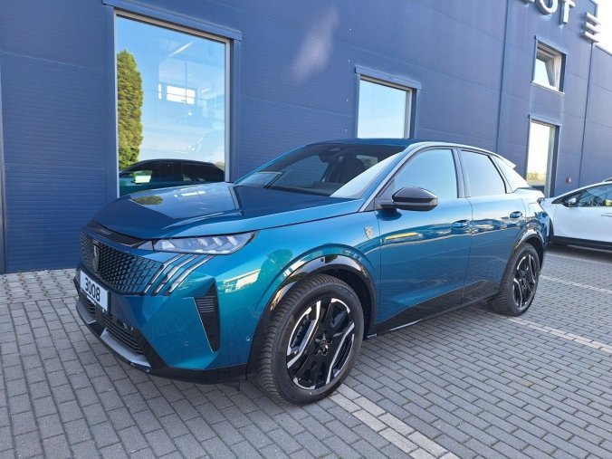 Peugeot 3008, Peugeot 3008 GT Elektromotor 157 kW / 210 k, barva modrá