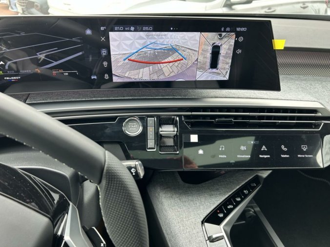 Peugeot 5008, Peugeot 5008 GT Hybrid 145 e-DCS6, barva stříbrná