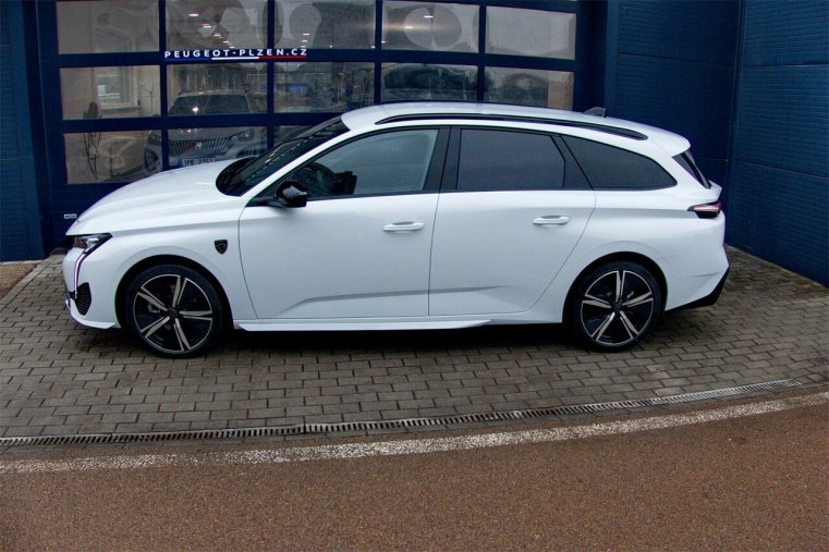 Peugeot 308, Peugeot 308 SW GT BlueHDi 130 S&S EAT8, barva bílá