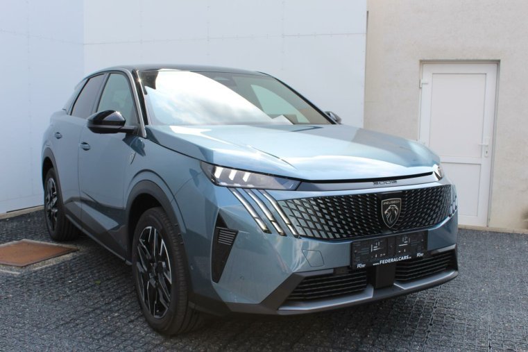 Peugeot 3008, Peugeot 3008 GT Hybrid 145k e-DCS6, barva modrá