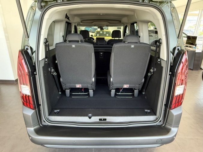 Peugeot Rifter, Peugeot Rifter LONG ALLURE, paket Style, barva zelená