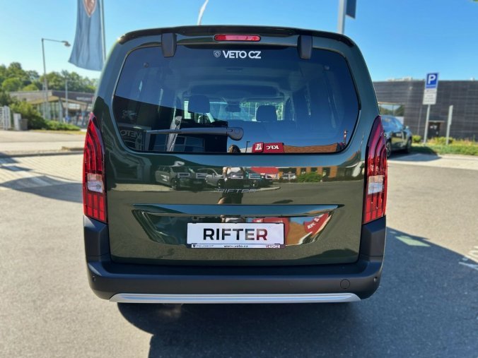 Peugeot Rifter, Peugeot Rifter GT BlueHDi 130 S&S EAT8, barva zelená