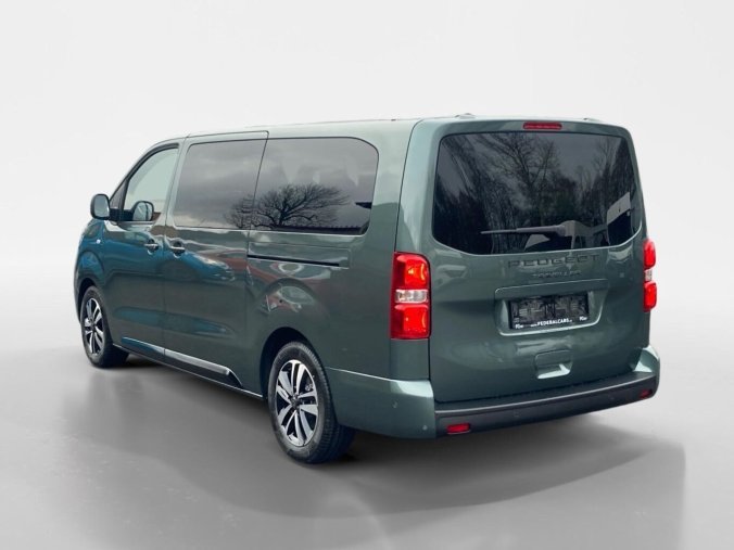 Peugeot Traveller, Peugeot Traveller Allure Long 2.0 BlueHDi 180, barva zelená