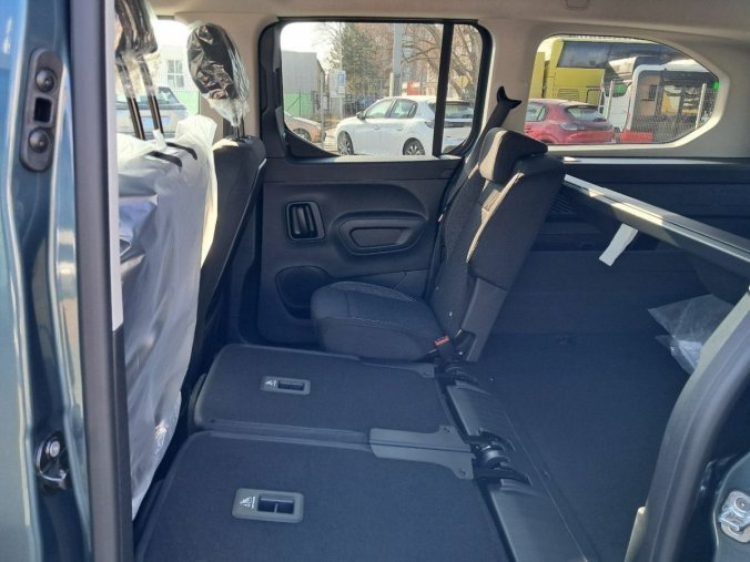 Peugeot Rifter, Peugeot Rifter LONG ALLURE BlueHDi 130 S&, barva modrá