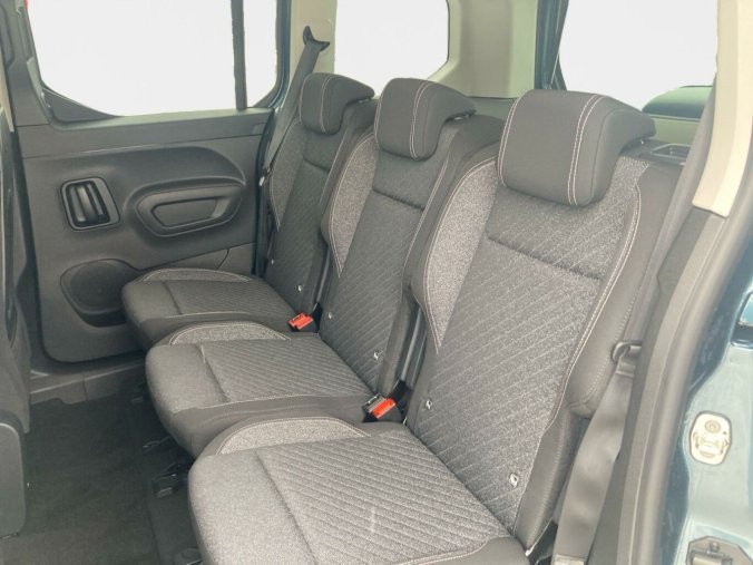Peugeot Rifter, Peugeot Rifter ALLURE BlueHDi 100k MAN6, barva modrá
