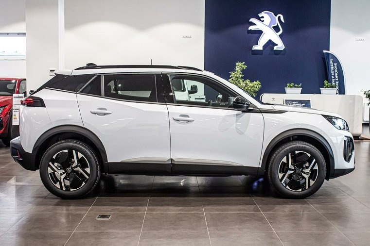 Peugeot 2008, Peugeot 2008 1,2 ALLURE PT 100 S&S MAN6, barva bílá