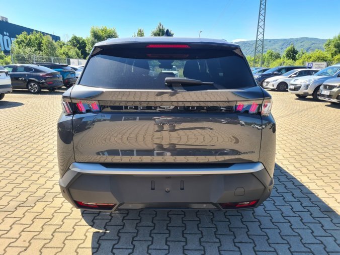 Peugeot 5008, Peugeot 5008 5008 ALLURE Hybrid 145 e-DCS6, barva modrá