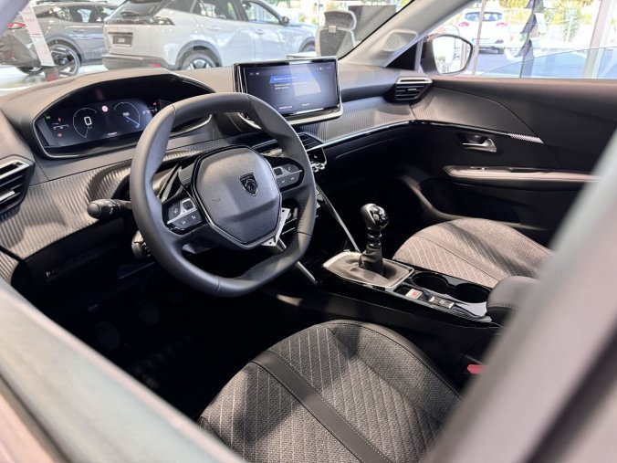 Peugeot 208, Peugeot 208 ACTIVE, 100 koní, Výhřev sedadel, barva šedá