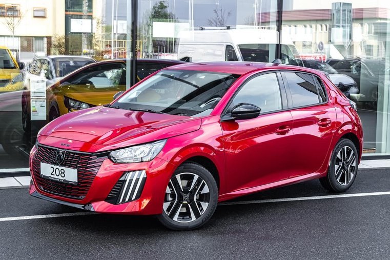 Peugeot 208, Peugeot 208 1,2 ALLURE PureTech 100 S&S MA, barva červená
