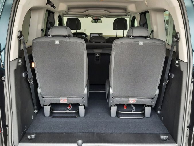 Peugeot Rifter, Peugeot Rifter LONG ALLURE BlueHDi 130 MAN6, barva modrá