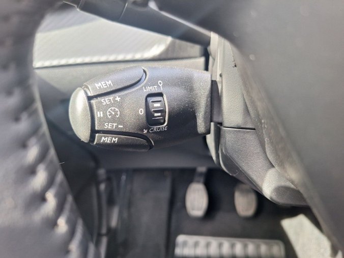 Peugeot 208, Peugeot 208 ALLURE 1.2 TURBO 100k MAN6, barva bílá