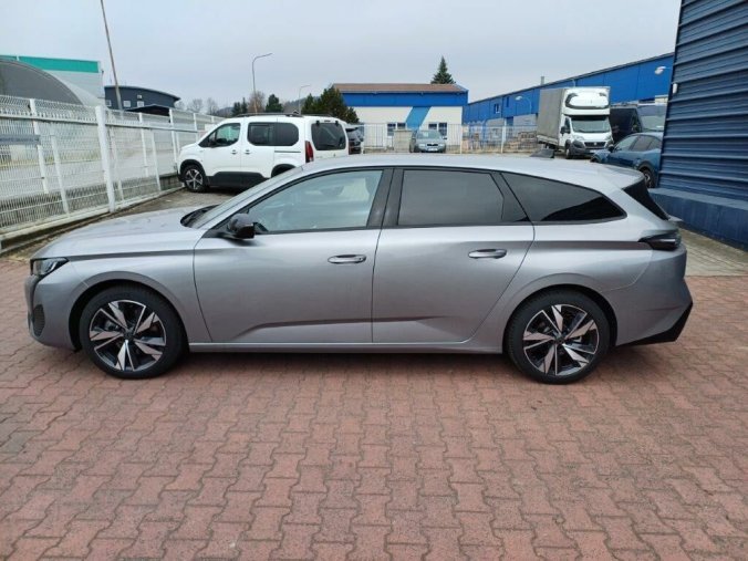 Peugeot 308, Peugeot 308 SW Allure BlueHDi 7 let zár., barva šedá