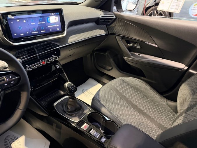 Peugeot 2008, Peugeot 2008 ALLURE PureTech 100k MAN6, barva šedá