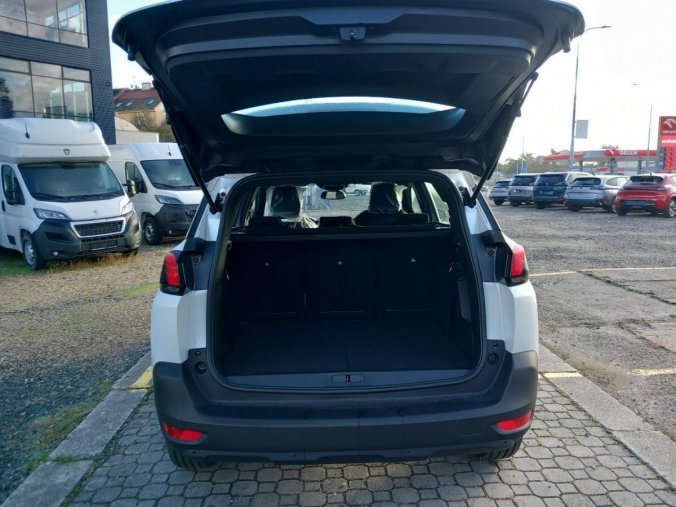 Peugeot 5008, Peugeot 5008 Active Pack PureTech 130 S&amp, barva bílá