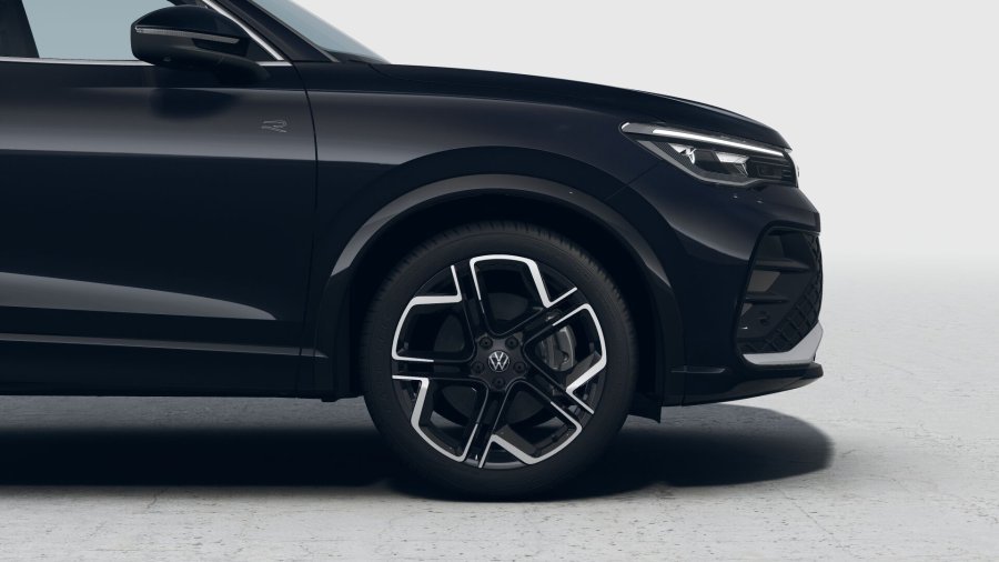 Volkswagen Tiguan, Tiguan R-Line People 2,0 TSI 195 kW 4MOT, barva černá