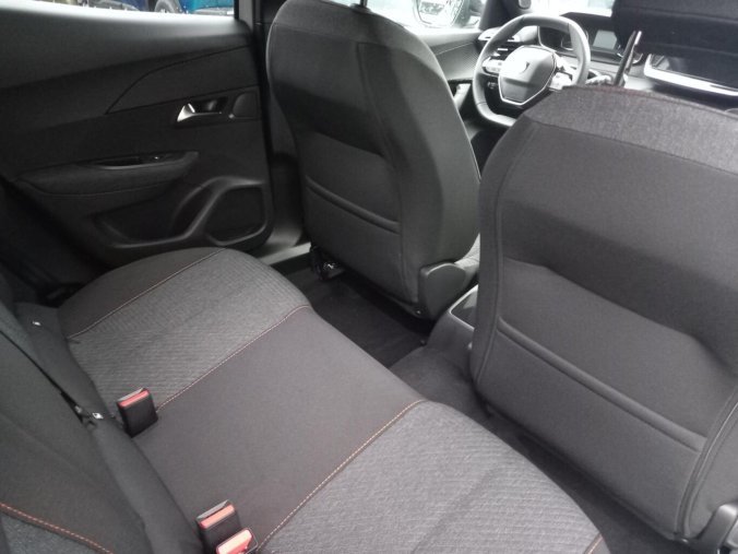 Peugeot 2008, Peugeot 2008 BUSINESS Turbo 100k MAN6, barva bílá
