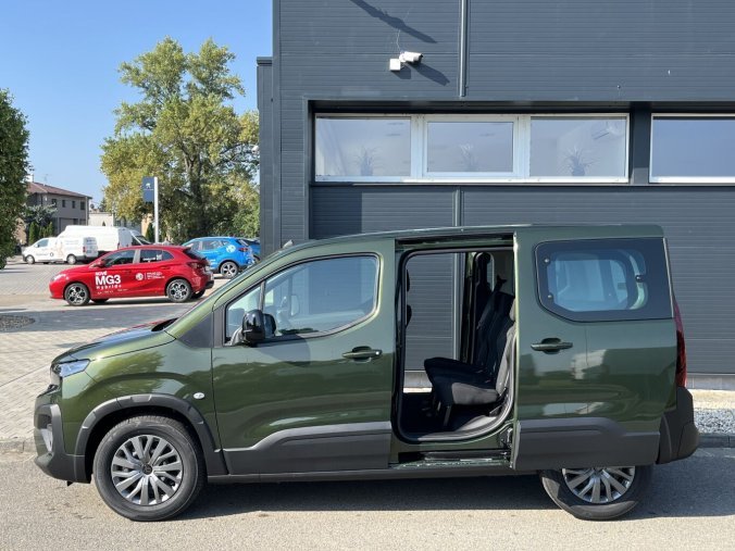 Peugeot Rifter, Peugeot Rifter ALLURE PureTech 110 S&S MAN6, barva zelená