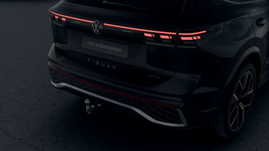 Volkswagen Tiguan, Tiguan R-Line People 1,5 eTSI 110kW mHEV, barva černá