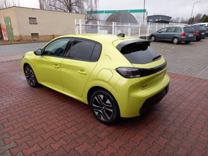 Peugeot 208, Peugeot 208 Style PureTech 1.2 100k, barva zelená