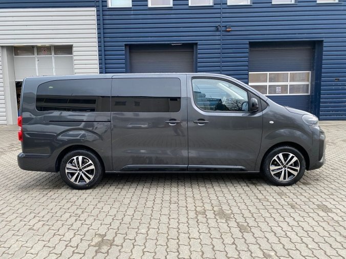 Peugeot Traveller, Peugeot Traveller Allure Long 2.0 BlueHDi 180 EAT8 - 0027, barva šedá