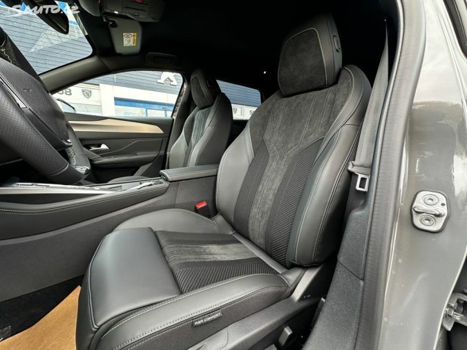 Peugeot 308, Peugeot 308 SW GT Hybrid 136 e-DCS6, barva šedá