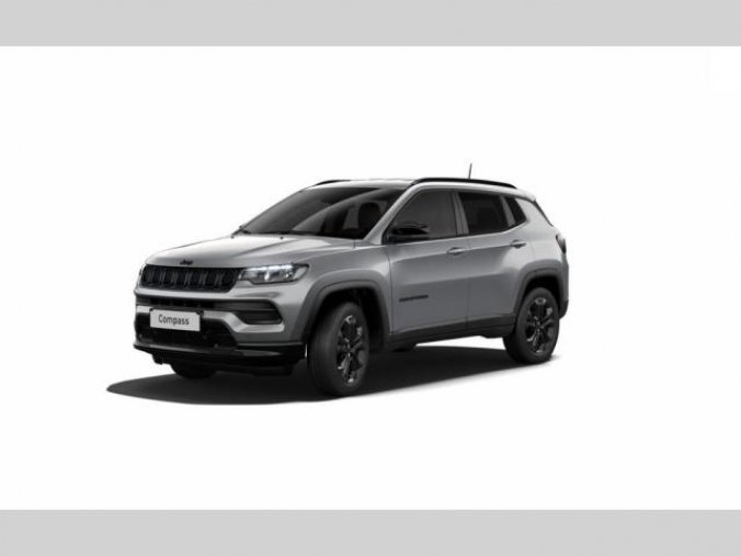 Jeep Compass, 1.3 130 PS NIGHT EAGLE manuál, barva stříbrná