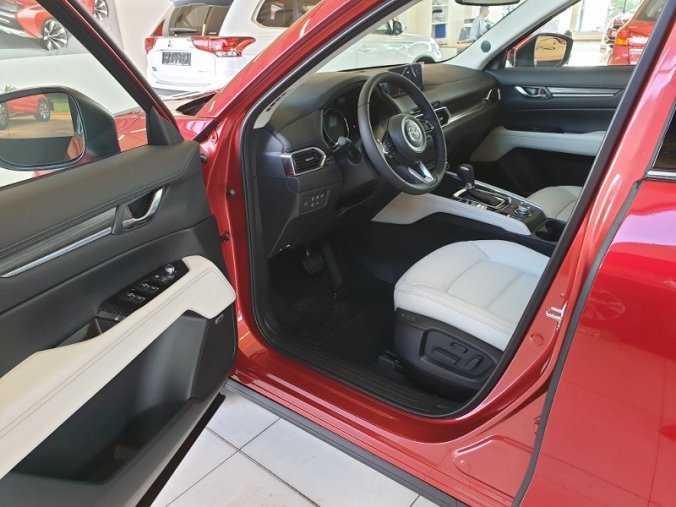 Mazda CX-5, 2.5 Skyactiv-G 194k, barva červená