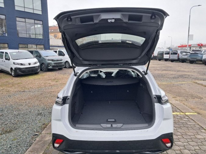 Peugeot 308, Peugeot 308 SW ALLURE Hybrid 145 e-DCS6, barva bílá