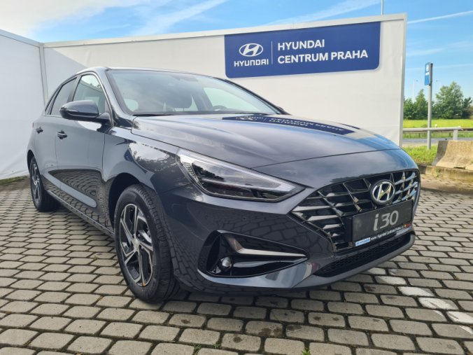 Hyundai i30, 1,5i 81 kW MT, barva šedá