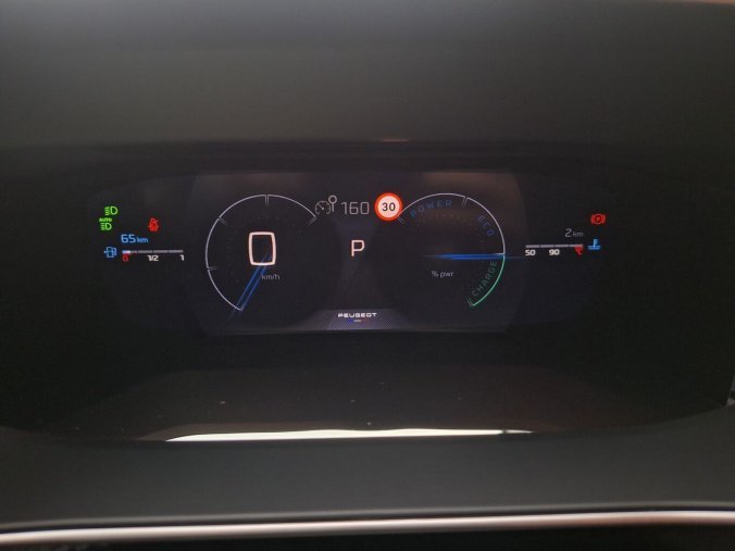 Peugeot 208, Peugeot 208 GT Hybrid 145 e-DCS6, barva červená