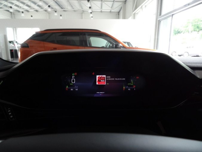 Peugeot 408, Peugeot 408 GT Hybrid 136 e-DCS6, barva modrá