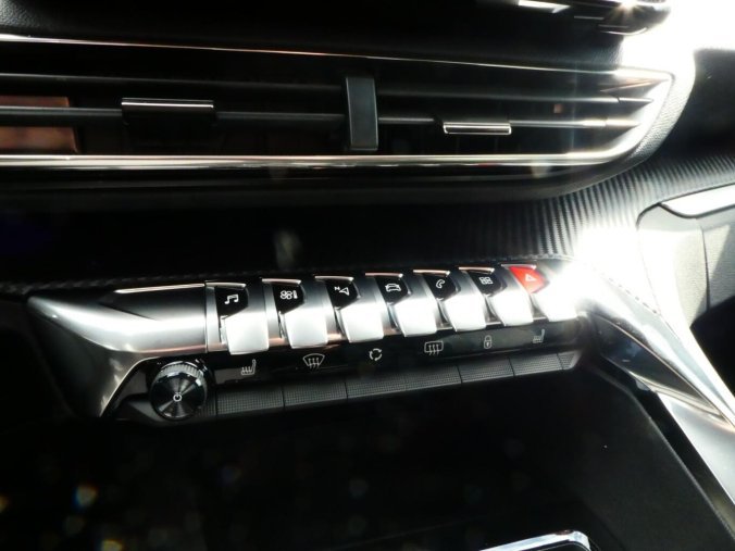 Peugeot 5008, Peugeot 5008 ALLURE PACK 1.5 BHDi 130k EAT8, barva šedá