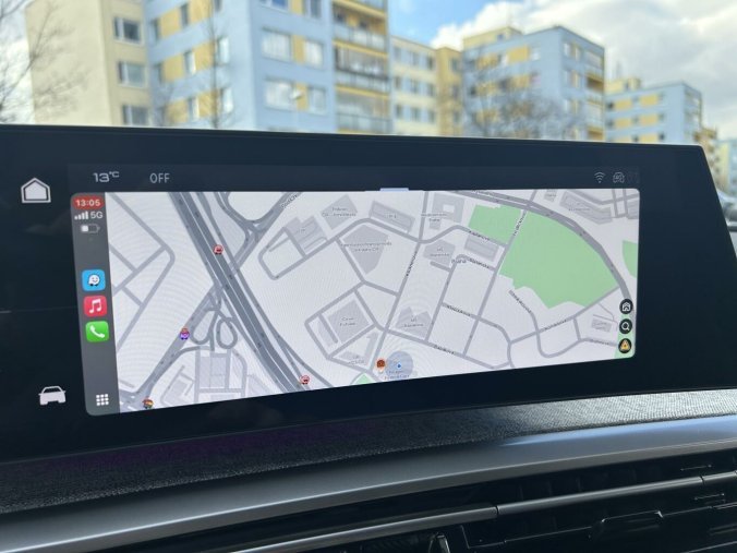 Peugeot 5008, Peugeot 5008 ALLURE Hybrid 145k e-DCS6, barva bílá