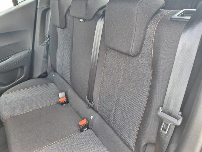 Peugeot 2008, Peugeot 2008 STYLE PureTech 100 M6, barva modrá