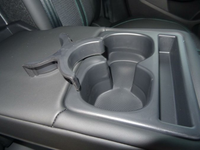 Peugeot 408, Peugeot 408 ALLURE Hybrid 145k e-DCS6, barva šedá