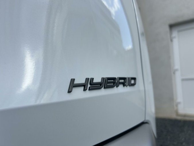 Peugeot 5008, Peugeot 5008 ALLURE Hybrid 145k e-DCS6, barva bílá