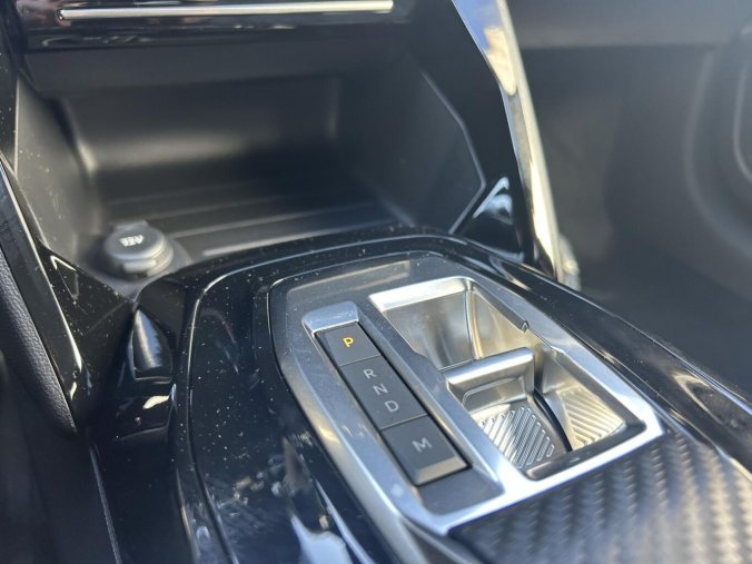 Peugeot 208, Peugeot 208 ALLURE Hybrid 110 e-DCS6, barva zelená