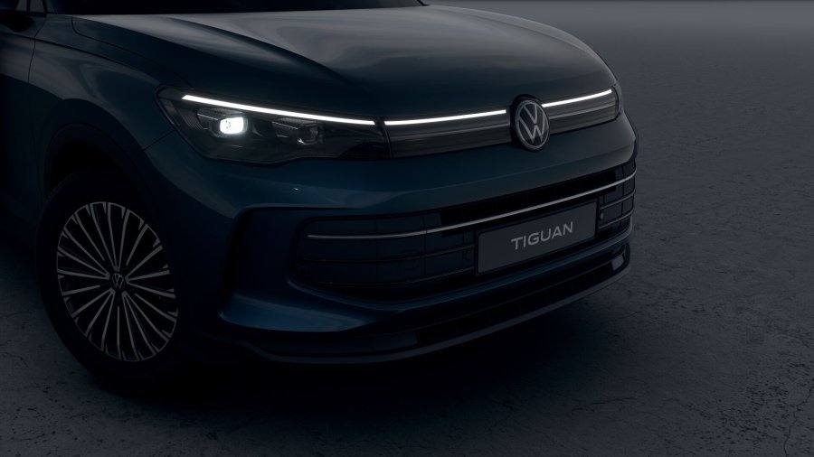 Volkswagen Tiguan, Tiguan People 1,5 TSI 150 kW eHybrid, barva modrá