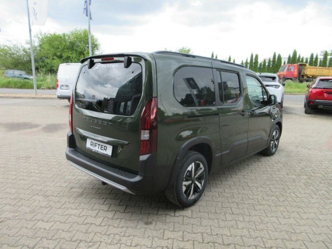 Peugeot Rifter, Peugeot Rifter LONG GT BlueHDi 130 S&S EAT8, barva zelená