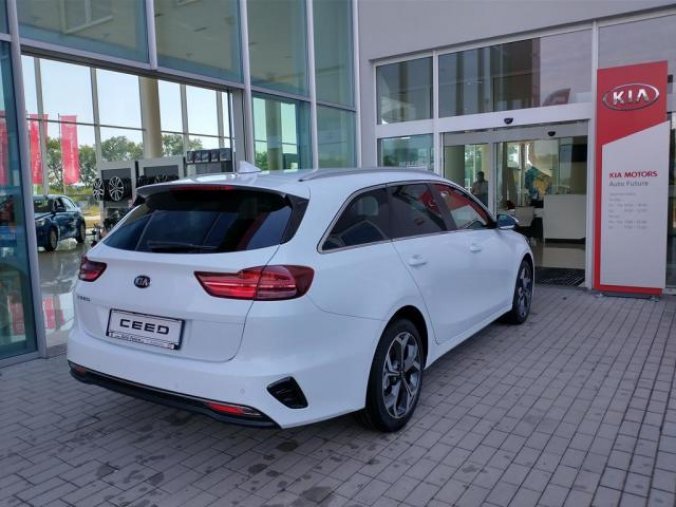 Kia Ceed, SW 1,5 T-GDi TOP 17¨ ALU KOLA, barva bílá
