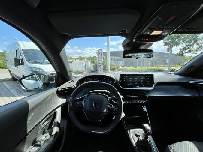 Peugeot 2008, Peugeot 2008 BUSINESS Turbo 100k MAN6, barva bílá