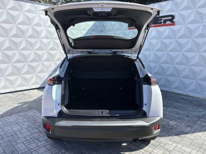Peugeot 2008, Peugeot 2008 2008 STYLE Hybrid 110 e-DCS6, barva bílá