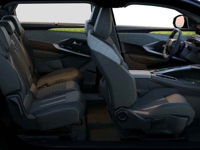 Peugeot 5008, Peugeot 5008 GT e-DCS6 Hybrid, barva modrá