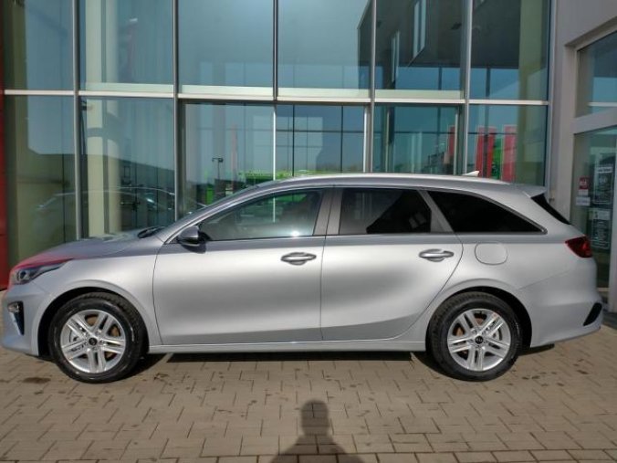 Kia Ceed, SW 1,5 TGDi TOP, barva stříbrná