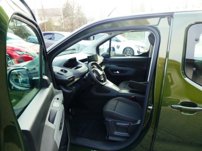 Peugeot Rifter, Peugeot Rifter ALLURE BHDi 100 S&S MAN6 M1, barva zelená